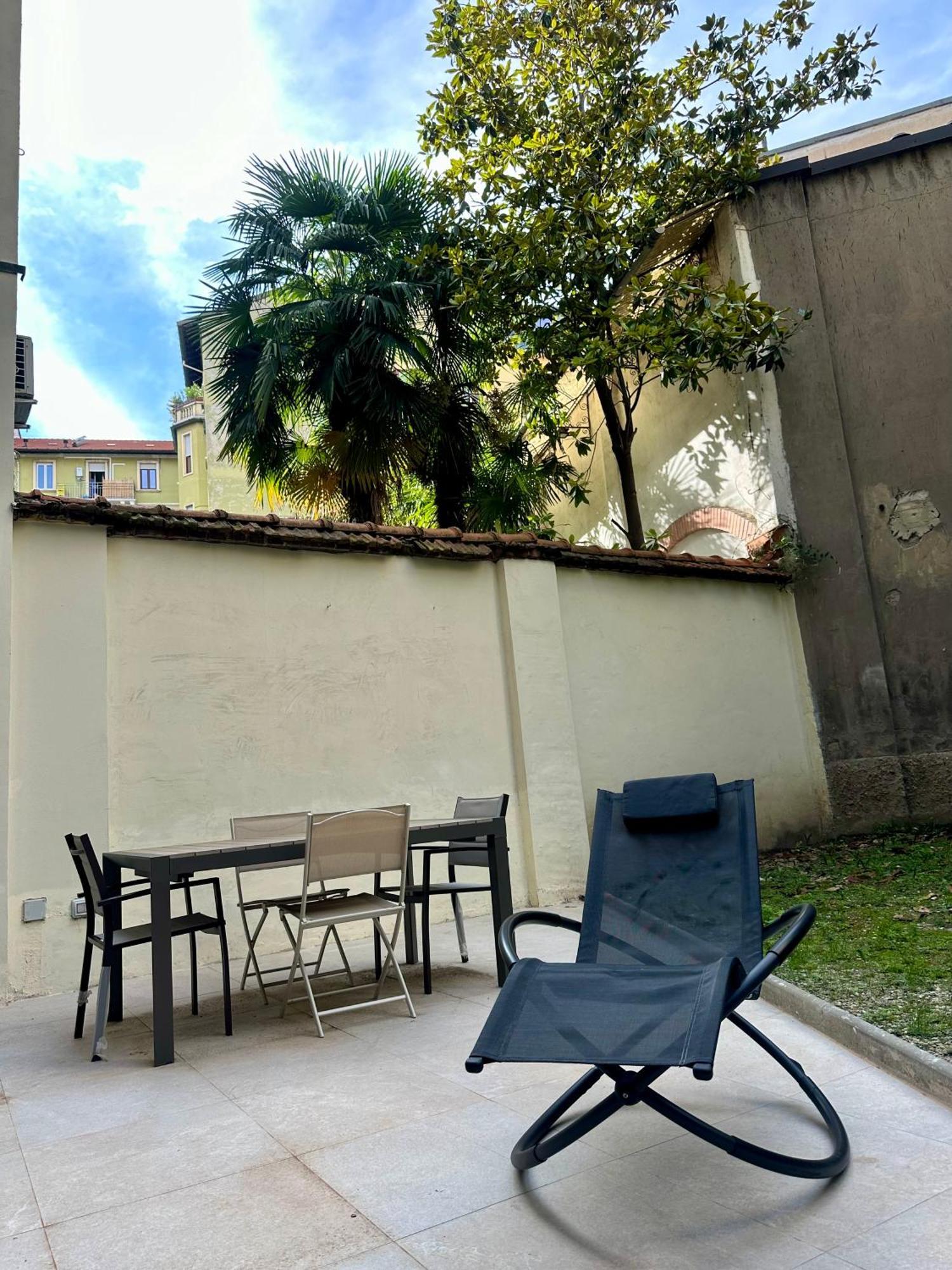 Lr Deluxe Apartments - Porta Venezia - Bilocale Con Giardino Privato มิลาน ภายนอก รูปภาพ