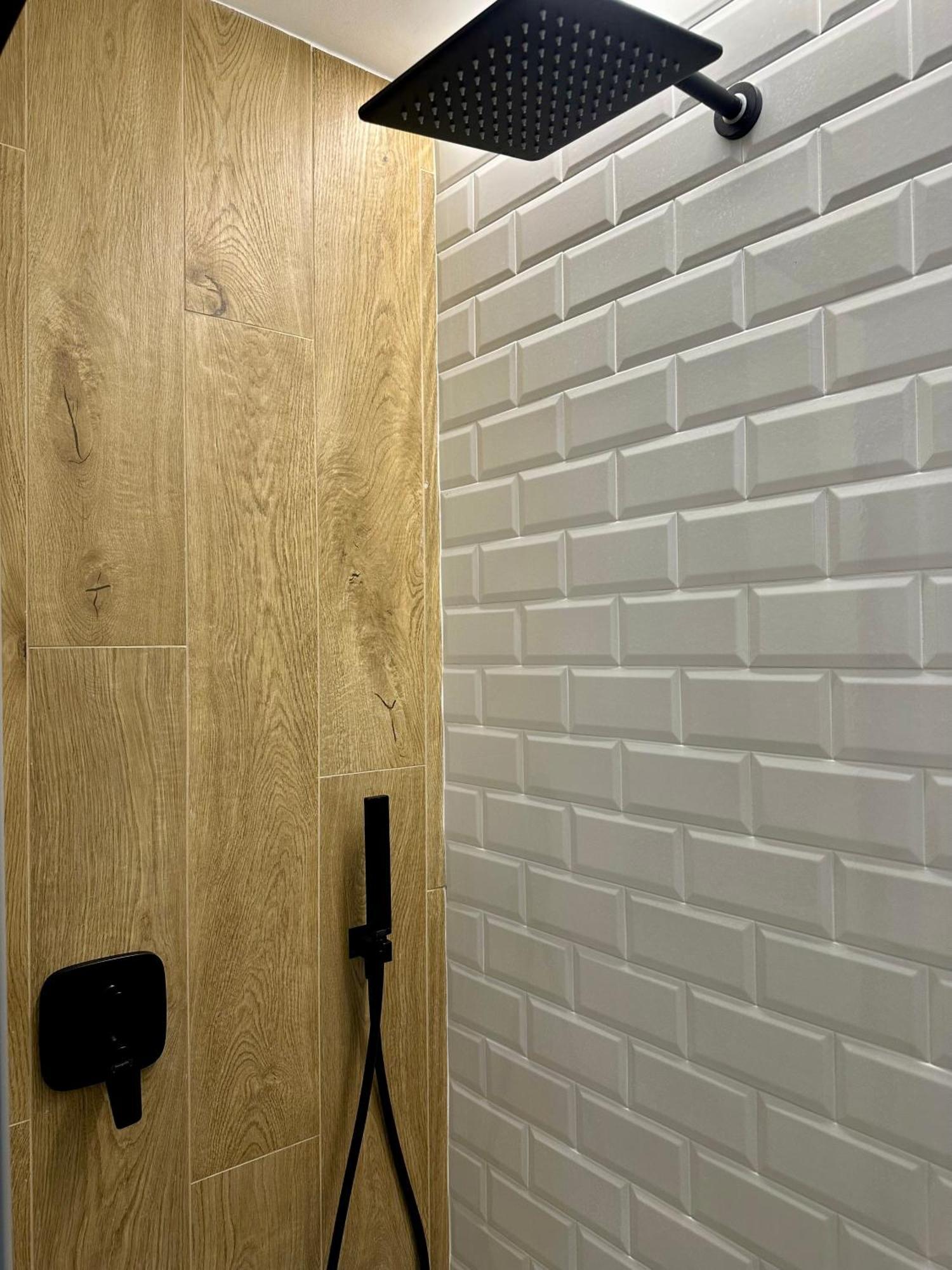 Lr Deluxe Apartments - Porta Venezia - Bilocale Con Giardino Privato มิลาน ภายนอก รูปภาพ