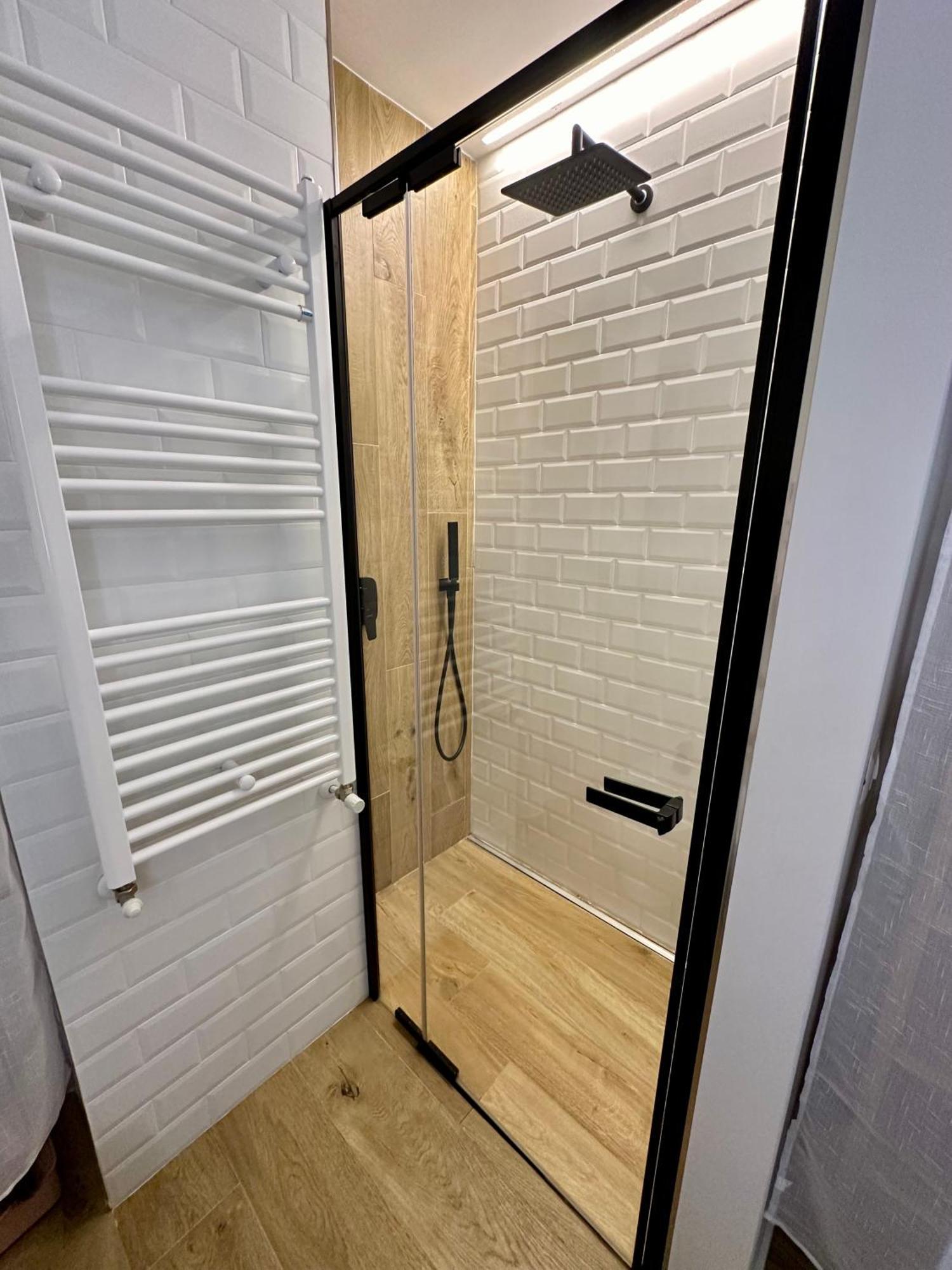 Lr Deluxe Apartments - Porta Venezia - Bilocale Con Giardino Privato มิลาน ภายนอก รูปภาพ