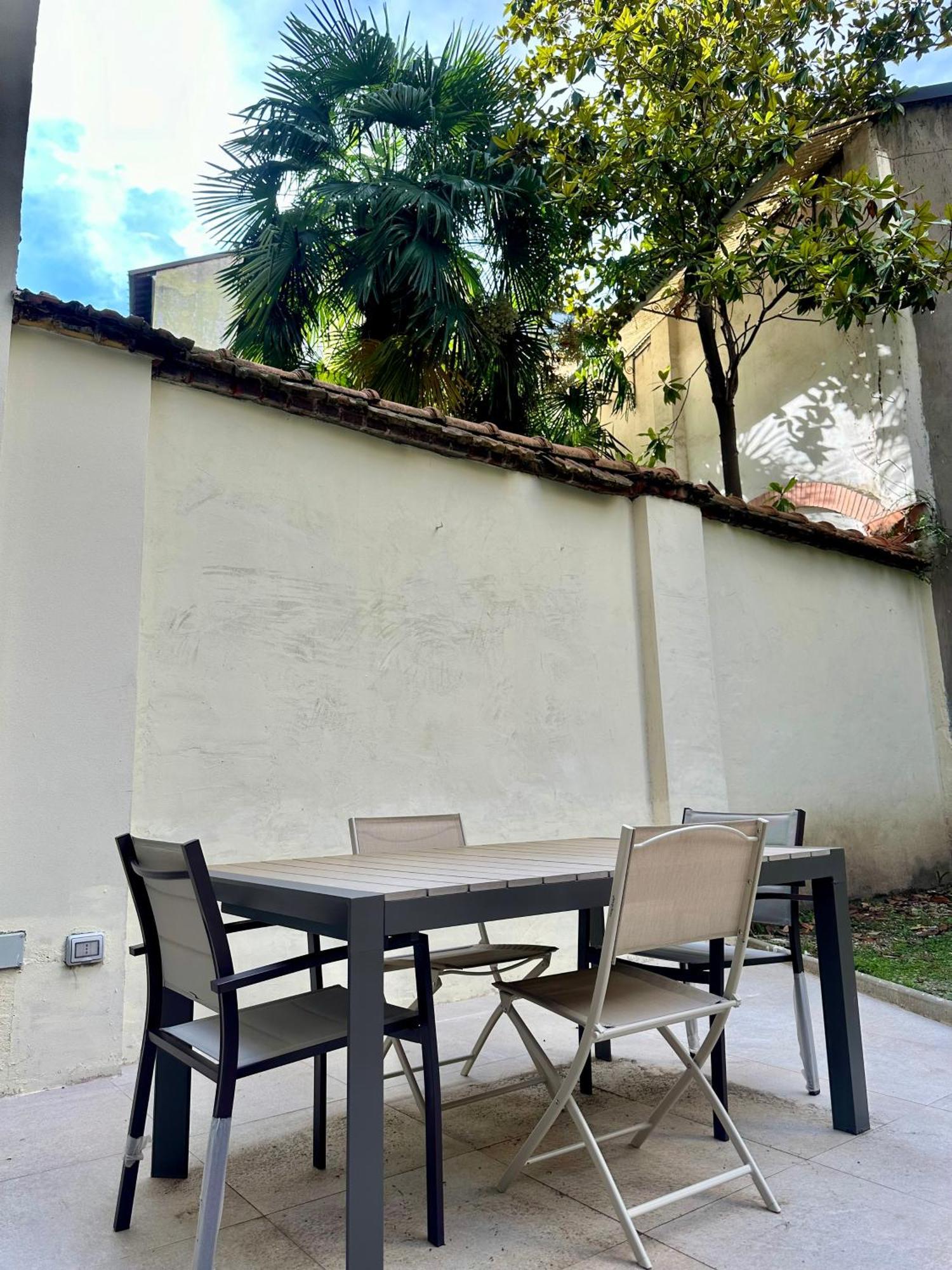 Lr Deluxe Apartments - Porta Venezia - Bilocale Con Giardino Privato มิลาน ภายนอก รูปภาพ