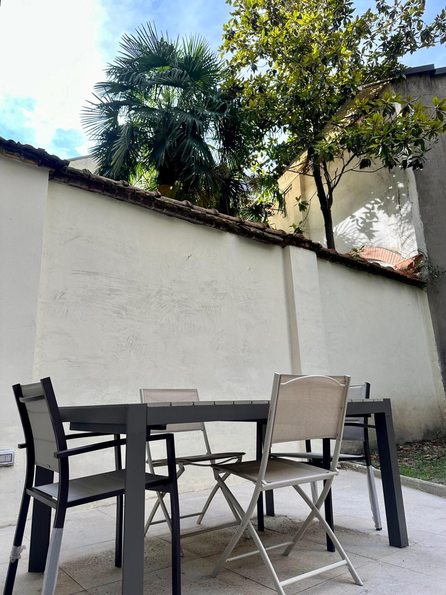 Lr Deluxe Apartments - Porta Venezia - Bilocale Con Giardino Privato มิลาน ภายนอก รูปภาพ