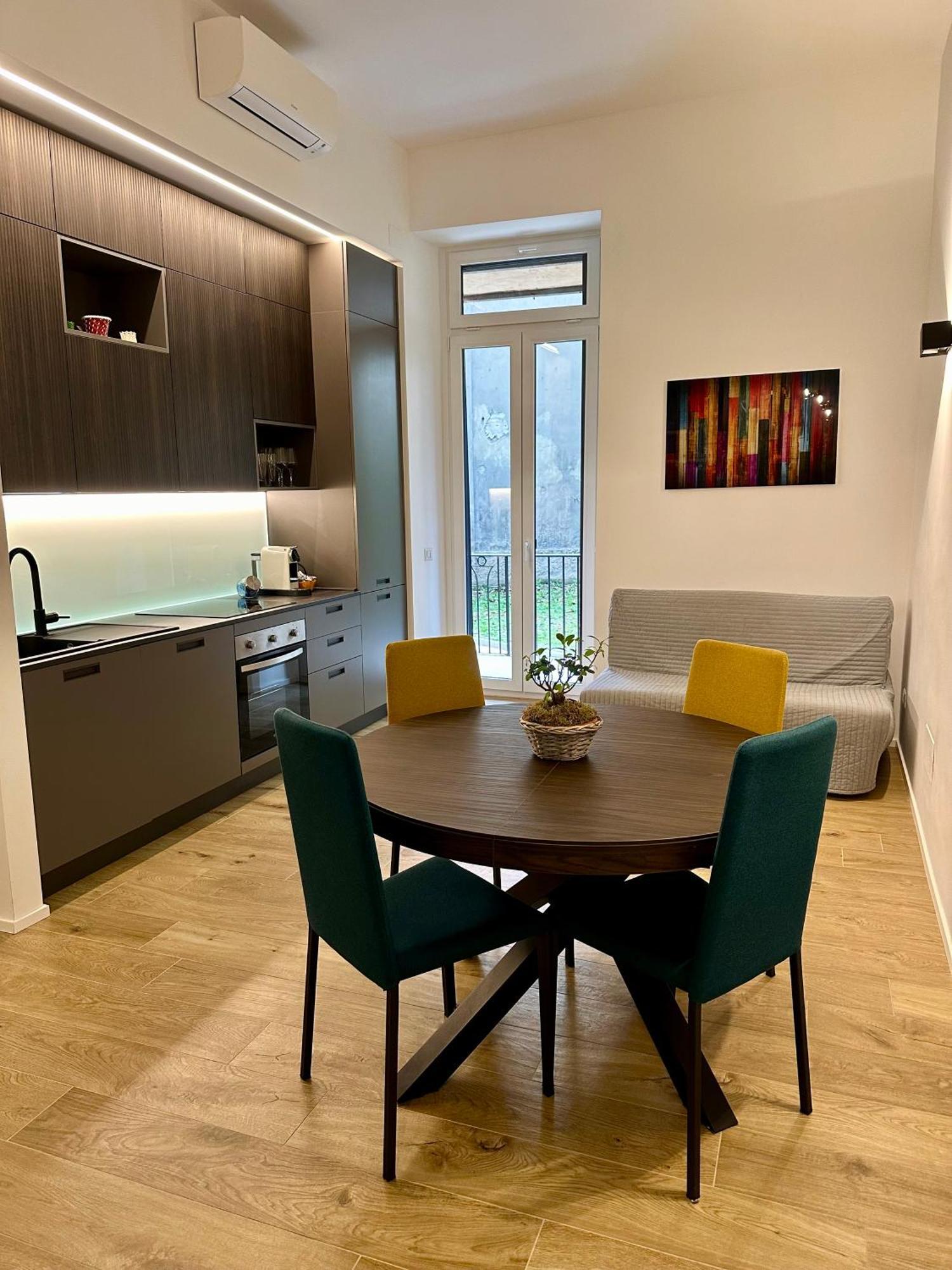 Lr Deluxe Apartments - Porta Venezia - Bilocale Con Giardino Privato มิลาน ภายนอก รูปภาพ